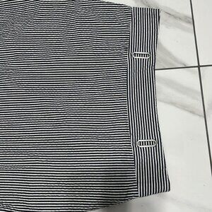 Ann Taylor Women's Navy Striped seersucker Skirt Size 6